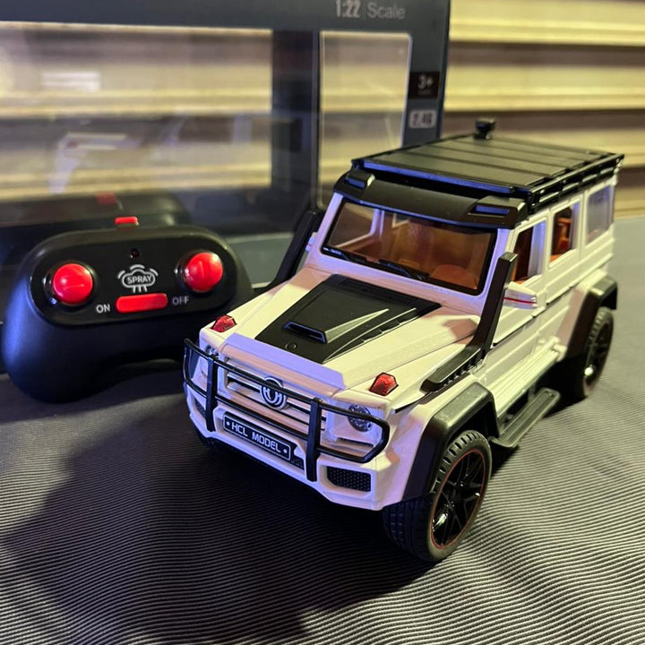 G Wagon Die-Cast Remote Control Car with Smoke Effect, Lights And Openable Doors